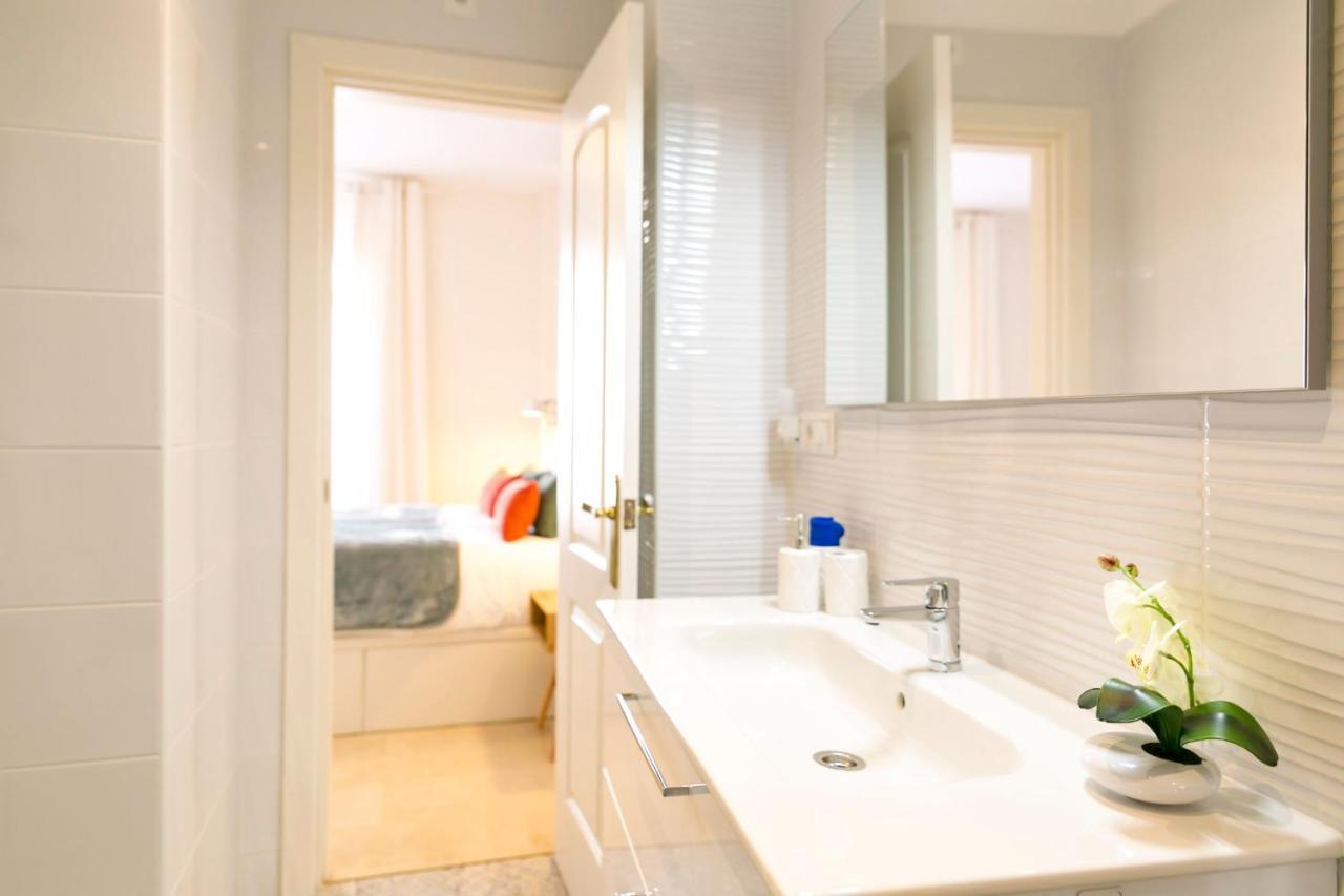 Agua V & Seasonal Pool By Ele Apartments Malaga Bagian luar foto